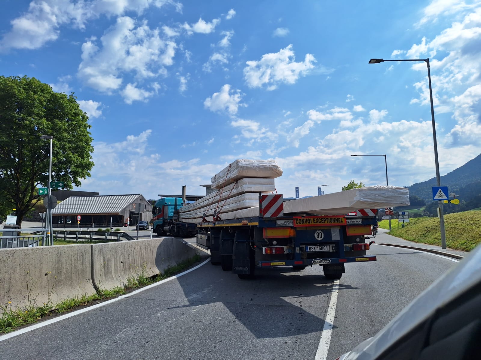 Sondertransport auf der Straße